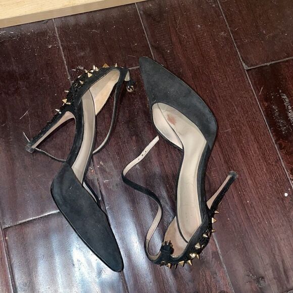 Zara women’s 37 size heels point toe with studs on back black and gold - Picture 1 of 3